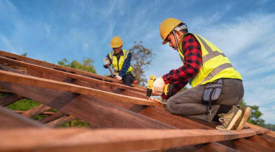 Professional Flat Roofing Installation services in Idlewild, MI